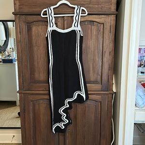 Juicici Black Wavy Hem Dress